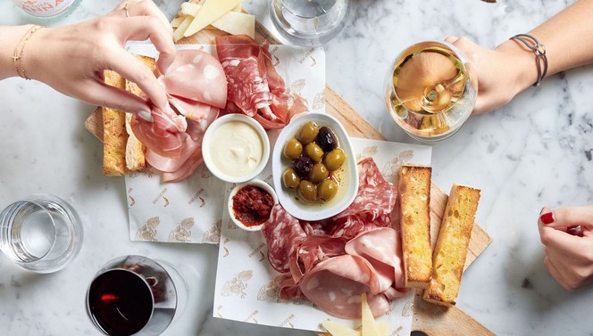 Antipasti plank